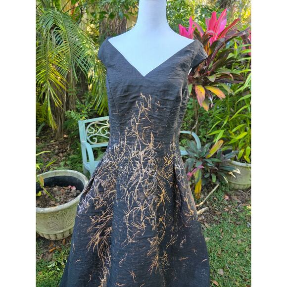 Rickie Freeman for Teri Jon Formal Dress Size 8 Black & Gold - Picture 4 of 11